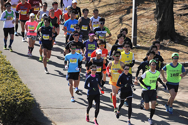 千葉真子さんからアドバイス！ 冬のフルマラソンを快走するための「トレーニング＆補給術」(PR)