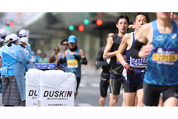 大阪マラソンを支える「ダスキン」　3年ぶりに一般開催の大会運営の裏側に密着！(PR)