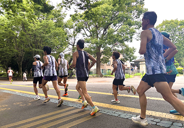 強豪クラブの真夏の30km走を支えるMCT(PR)